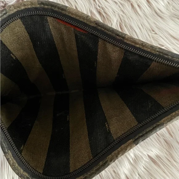 Fendi Woven Clutch - Picture 6 of 9